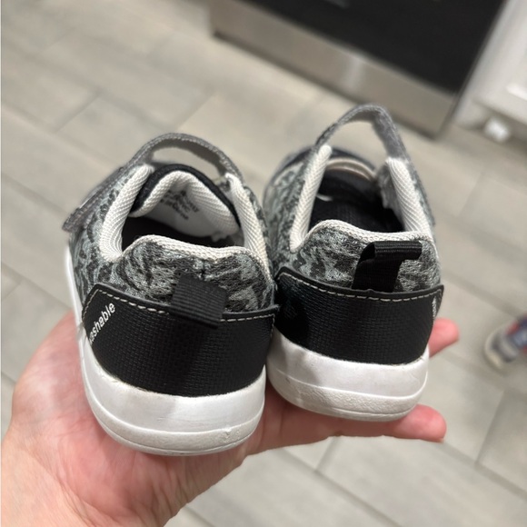 See Kai Run Stryker Lace Sneakers Size 8 - Picture 4 of 7